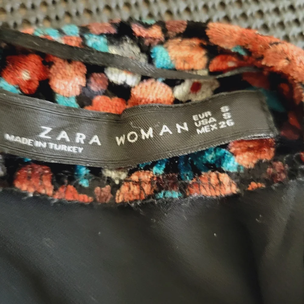 Zara Floral Velvet Short Dress - Picture 8 of 8
